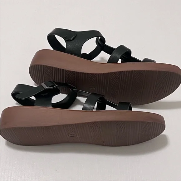 Women's Black Sandals - Picture 6 of 6